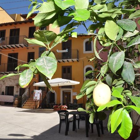 Case Albergo Al Cortiletto Licata Exteriör bild