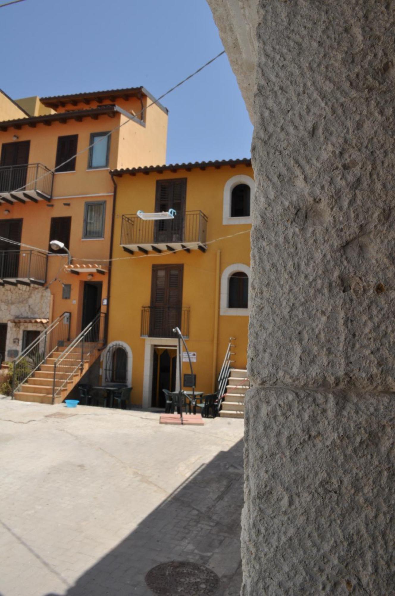Case Albergo Al Cortiletto Licata Exteriör bild